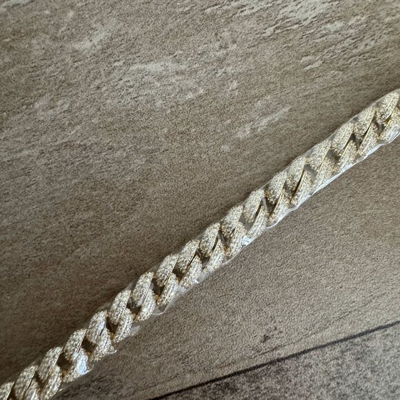 OBJKTS Jewelry | Gold-Plated Cuban Chain Link Bracelet - Picture 6 of 7